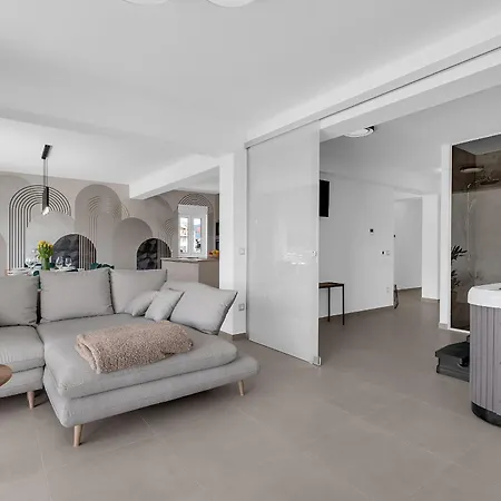 Apartment Luxury Nugal- Heated Pool *