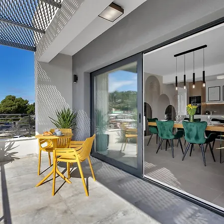 Apartment Luxury Nugal- Heated Pool