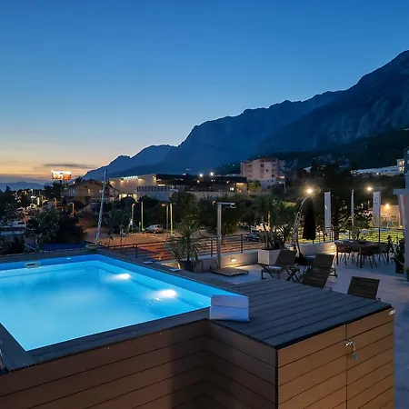 アパート Luxury Nugal- Heated Pool